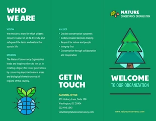 Free  Template: Folheto de três dobras da Nature Conservancy
